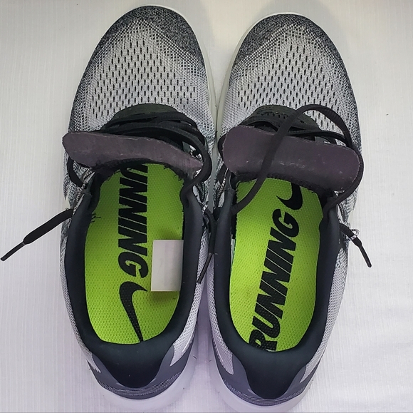 Men's Nike Free Run Flyknit Size 9.5 Sneakers - Picture 4 of 6